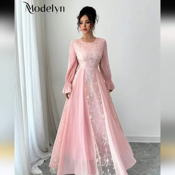 Vintage Modelyn Mesh Embroidered Patchwork Chiffon Flare Sleeve Dress For Women - Picture 1 of 8